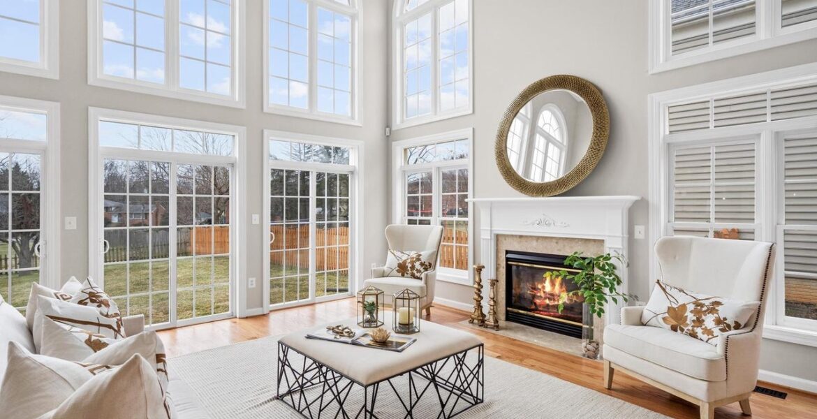 BA brick brick-front colonial