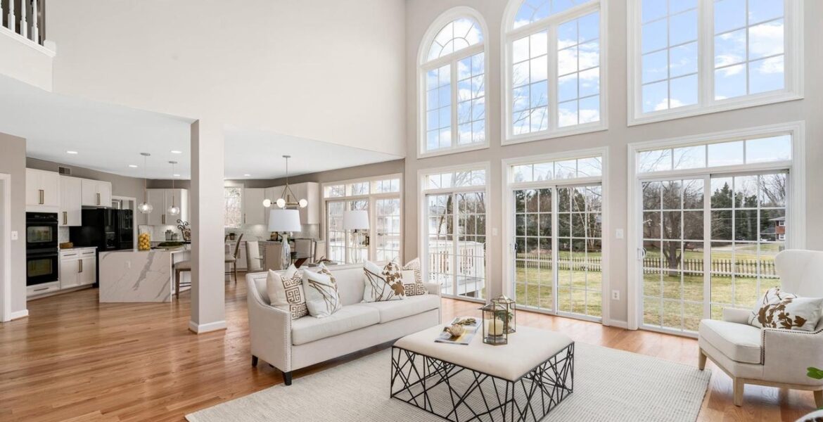 BA brick brick-front colonial