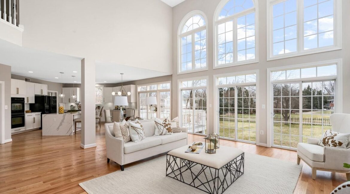 BA brick brick-front colonial