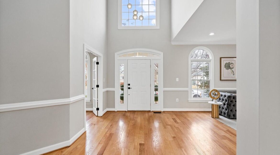 BA brick brick-front colonial