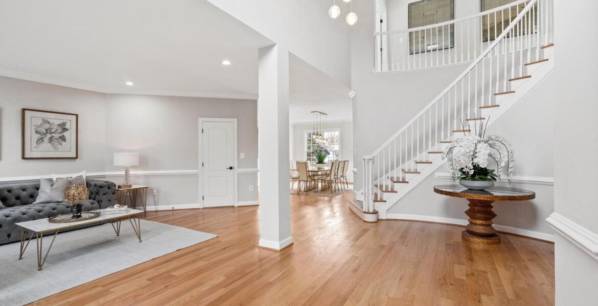 BA brick brick-front colonial