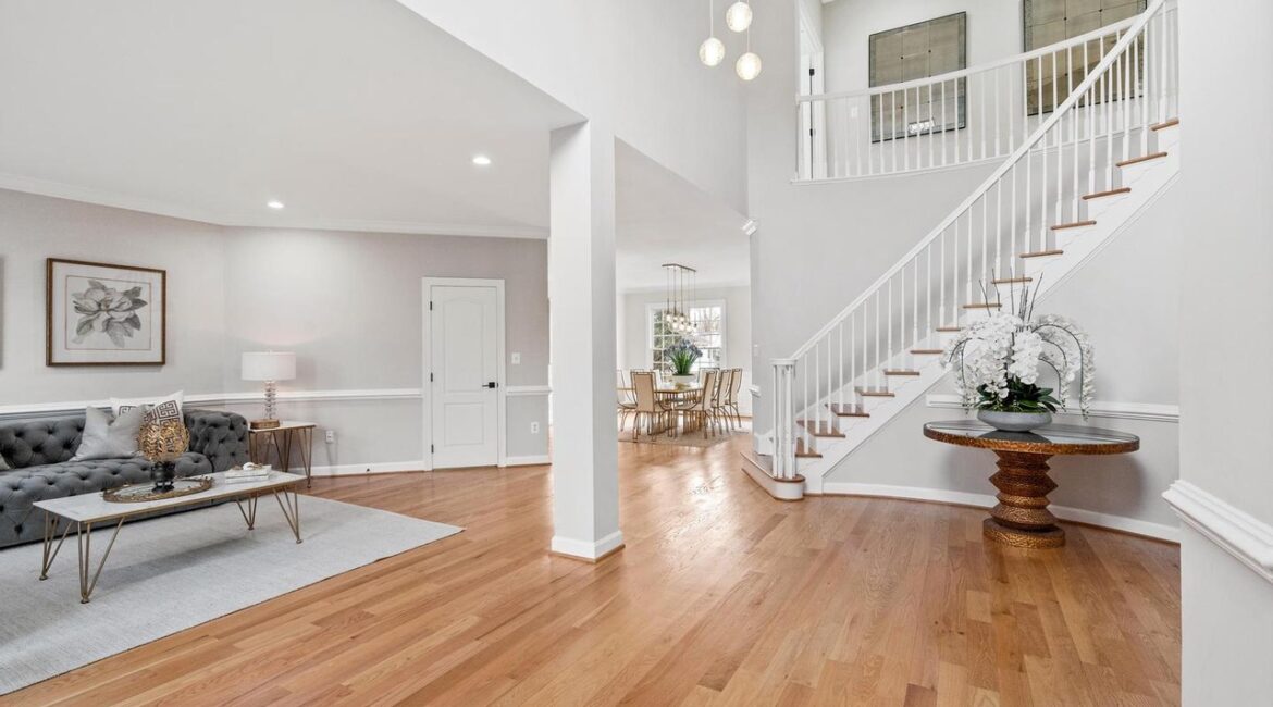 BA brick brick-front colonial